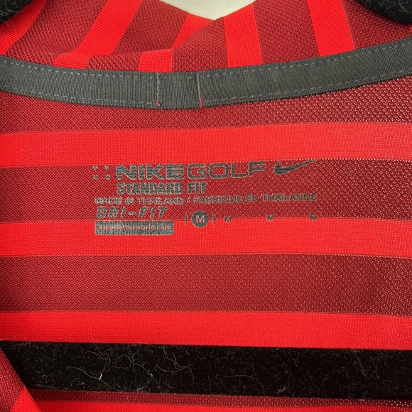 Men’s Nike golf shirt - Picture 2 of 3